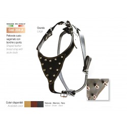 SHAPED LEATHER BREAST-STRAP WITH ACUTE STUDS